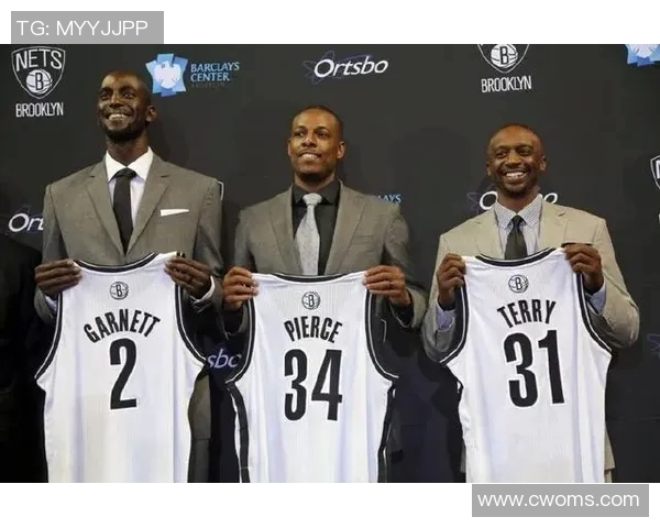 多诺万米切尔带领球队奋勇争先展现篮球天赋与领导力