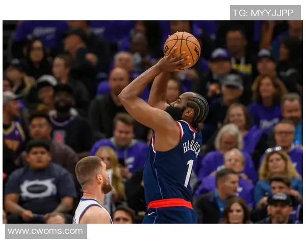 快船与爵士激战正酣直播中球迷们快来围观精彩对决