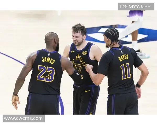 2015季后赛快船与火箭的惊心动魄对决与历史性逆转回顾 2015季后赛快船与火箭的惊心动魄对决与历史性逆转回顾