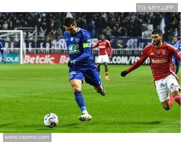 甘冈与勒芒激战正酣谁能在法乙赛场上笑到最后 甘冈与勒芒激战正酣谁能在法乙赛场上笑到最后